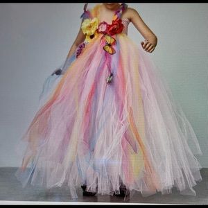 Fairy dress with Wings. Girls. New with Tags.